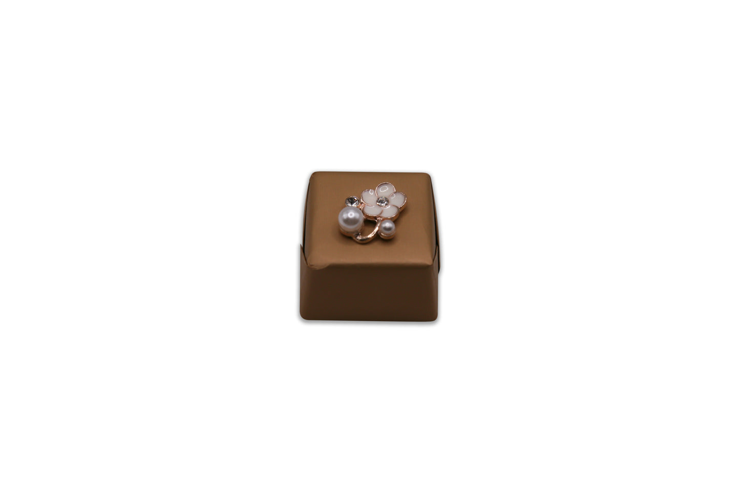 Elegant White Flower with Pearls - Wedding Decorated Chocolate Favor