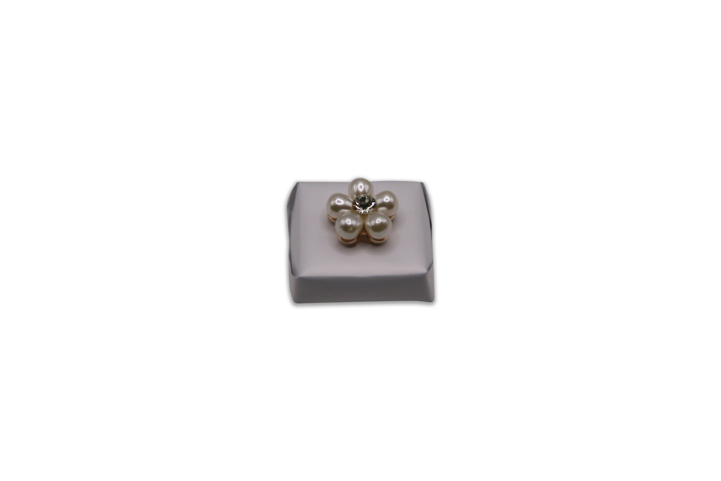 Gorgeous Pearl Flower - Wedding Decorated Chocolate Favor