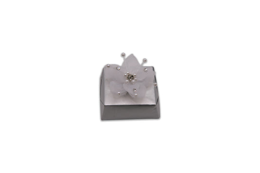 Precious White Flower - Wedding Decorated Chocolate Favor